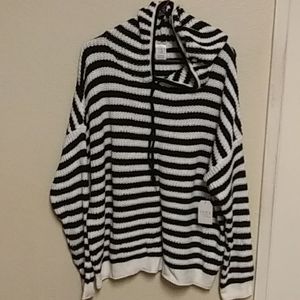 Final Sale: Hooded womens sweater